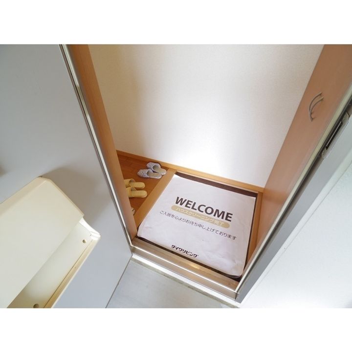 リヴィエールA201の玄関