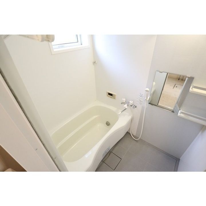 ルーエ三本柳 A棟の風呂