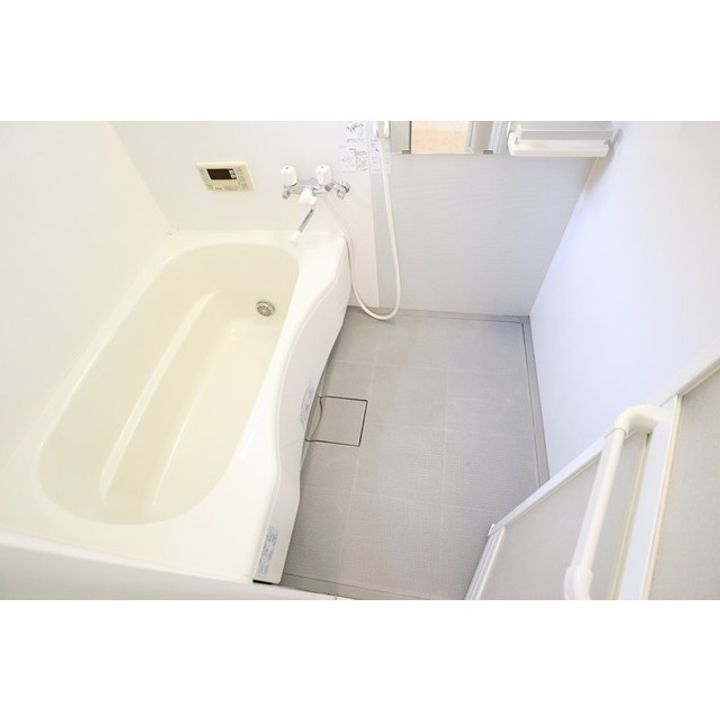 ルーエ三本柳 A棟の風呂