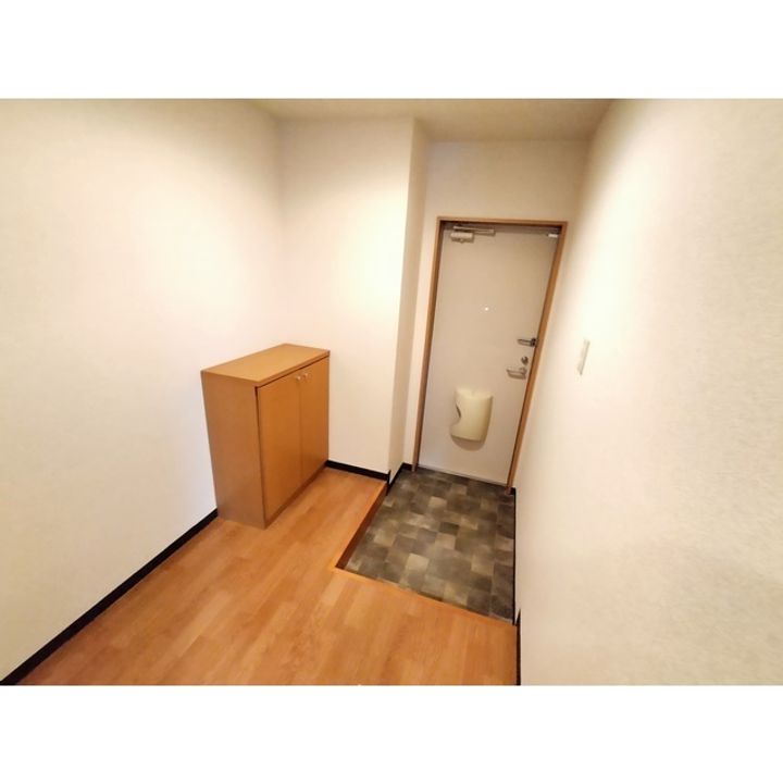サプリング上山田 A棟101の玄関