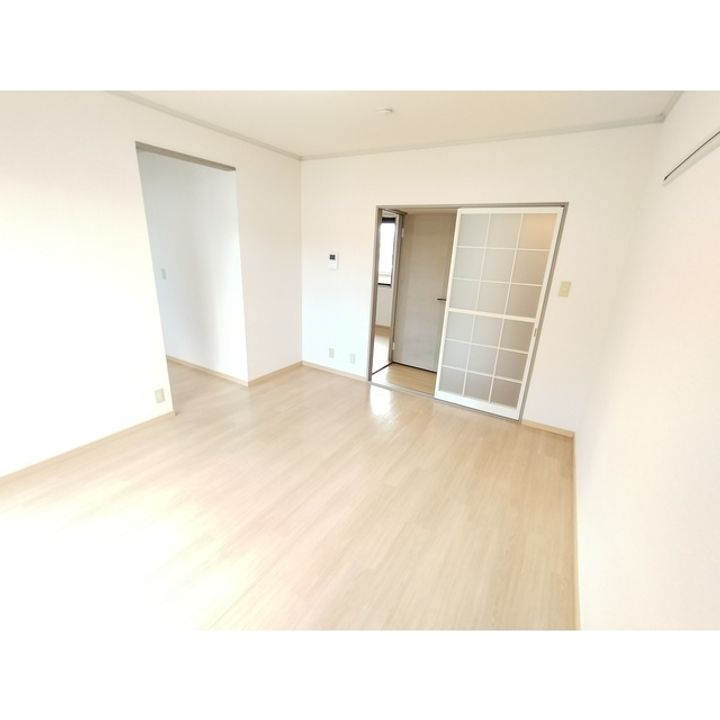 セジュールS・なかむら A棟202の居間