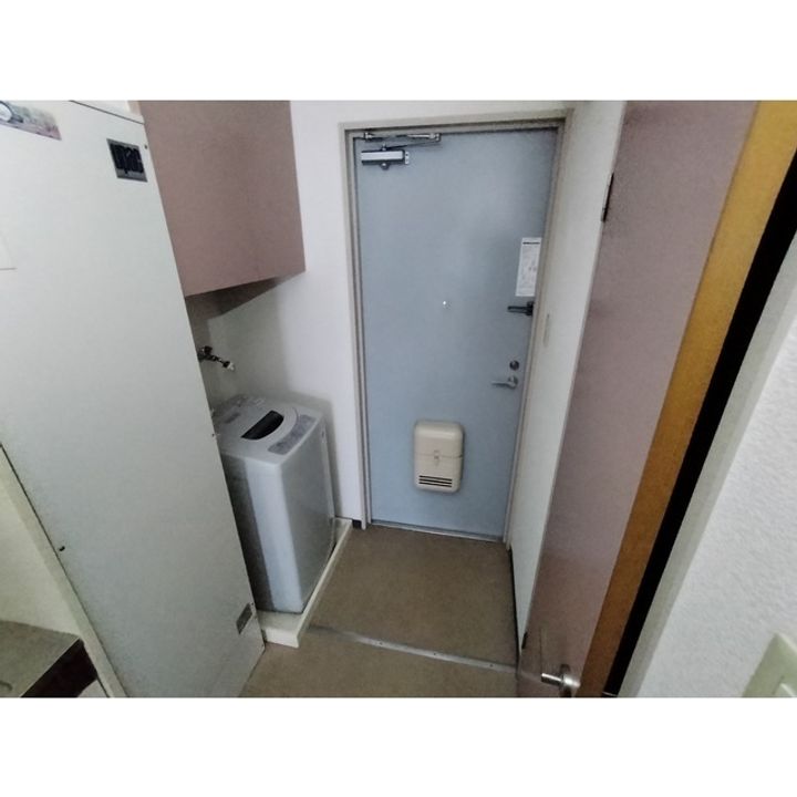 SKマンション102の玄関