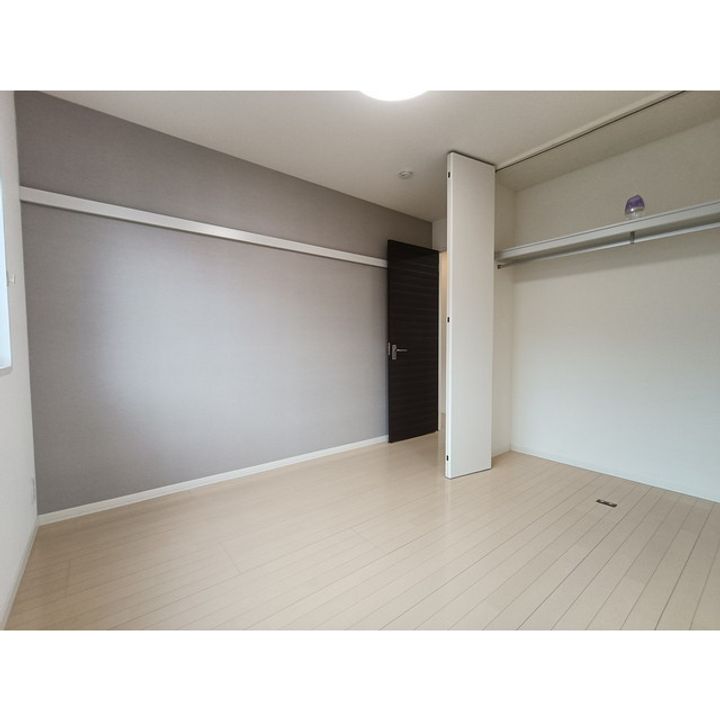 シャーメゾン秋和のその他画像