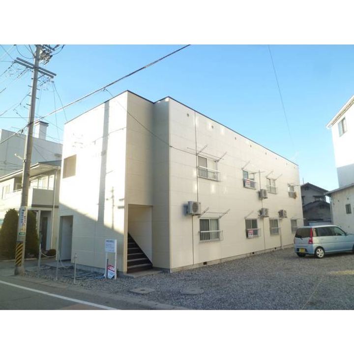 ハイツ新井201の外観