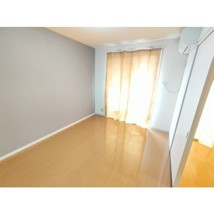 シャーメゾンすみかぜ A棟202の居間