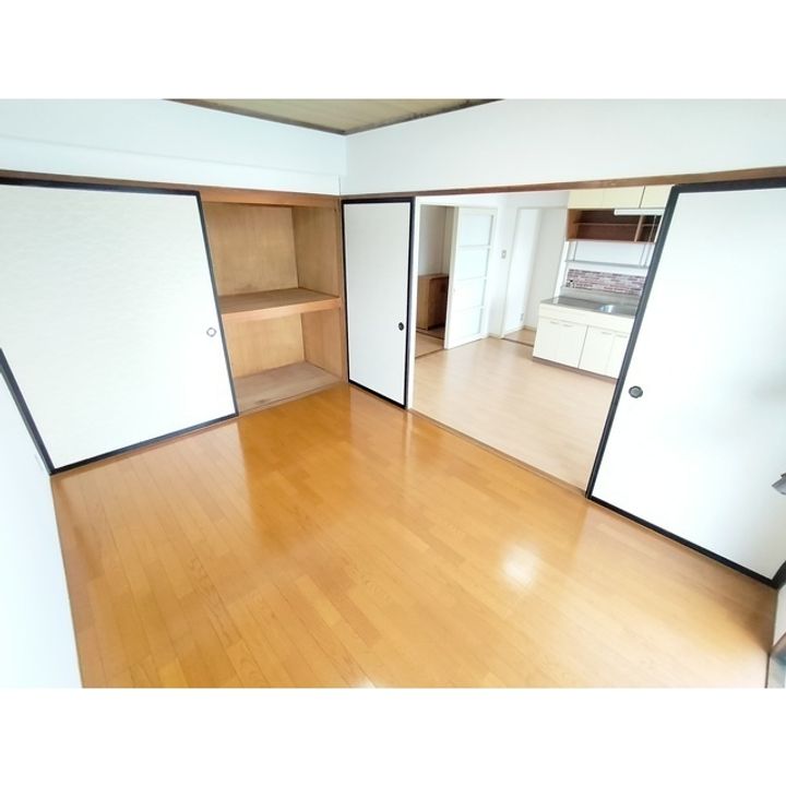 キャピタル長野501の居間