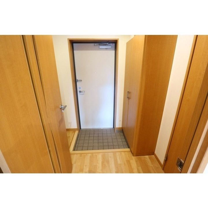 オーク笹部の玄関