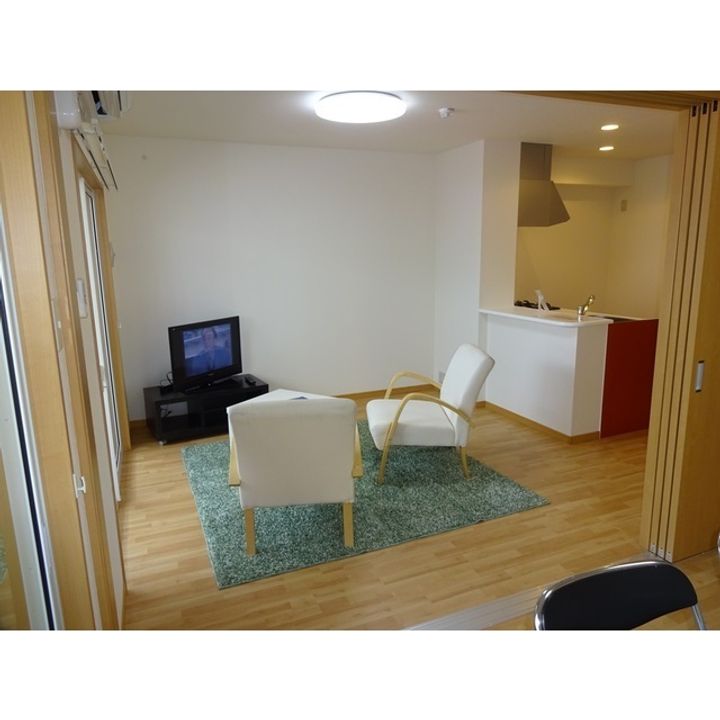 オーク笹部の居間