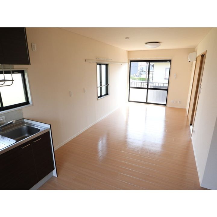 ハイムシェーネス B棟202の居間