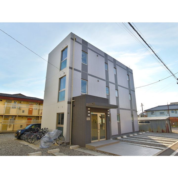 プレザントコートの外観