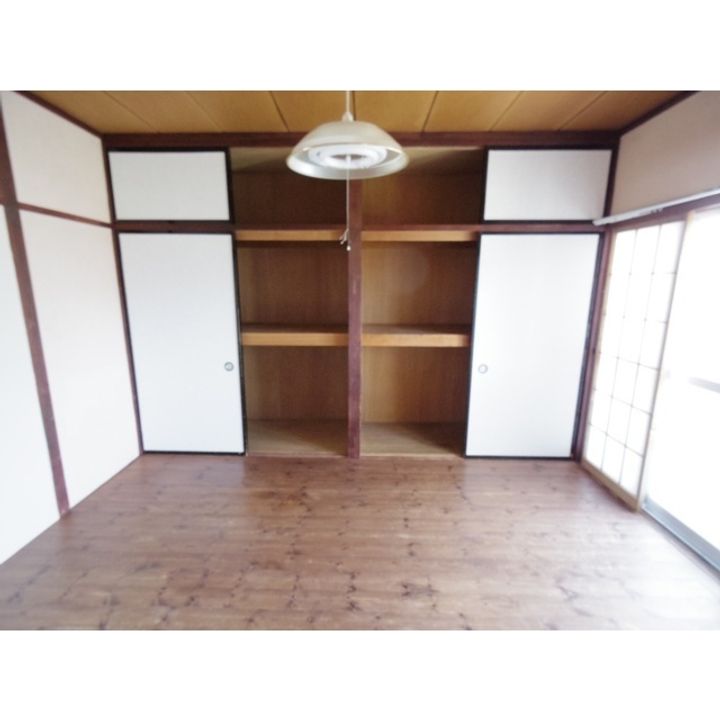 神子柴青山ハイツ102の内装
