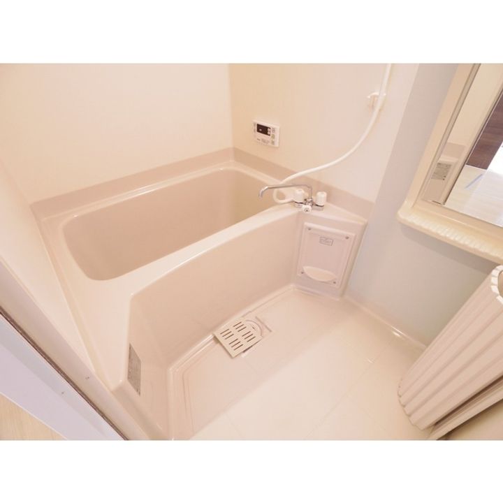 Le nord E202の風呂