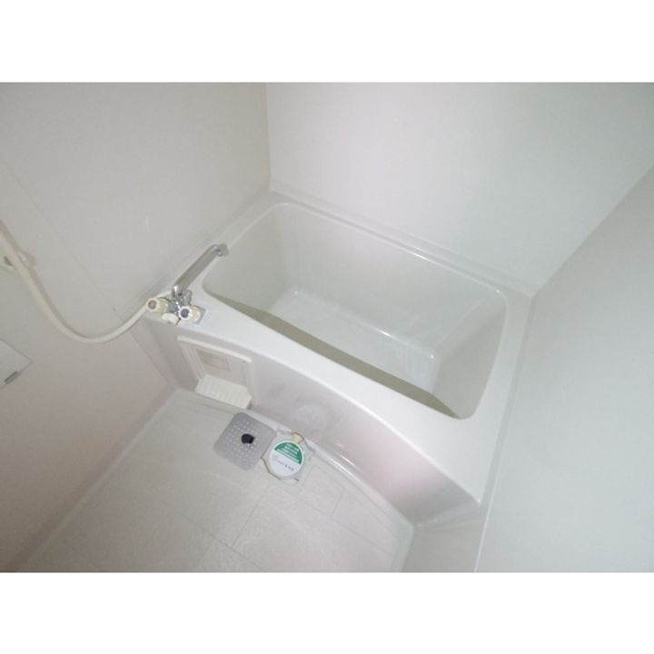 クワバラニューハイツ103の風呂