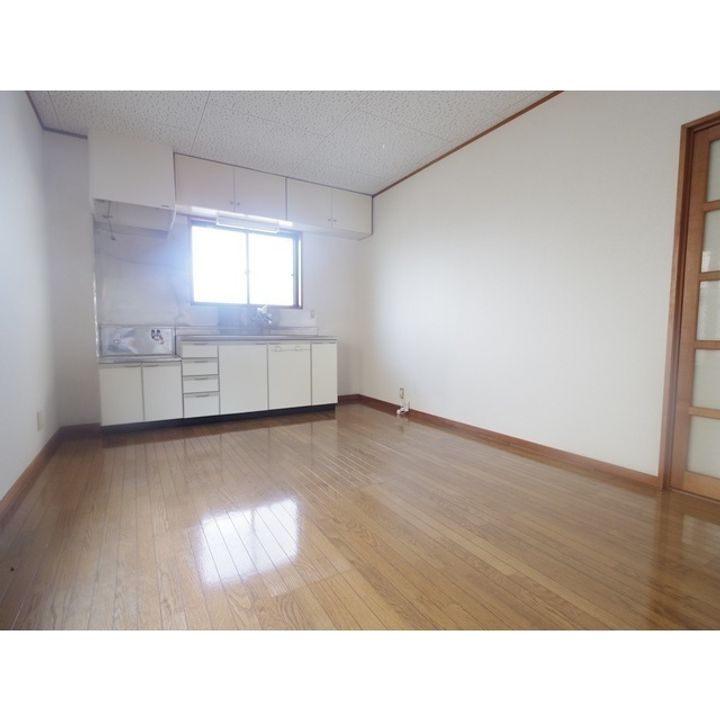 クワバラニューハイツ103の内装