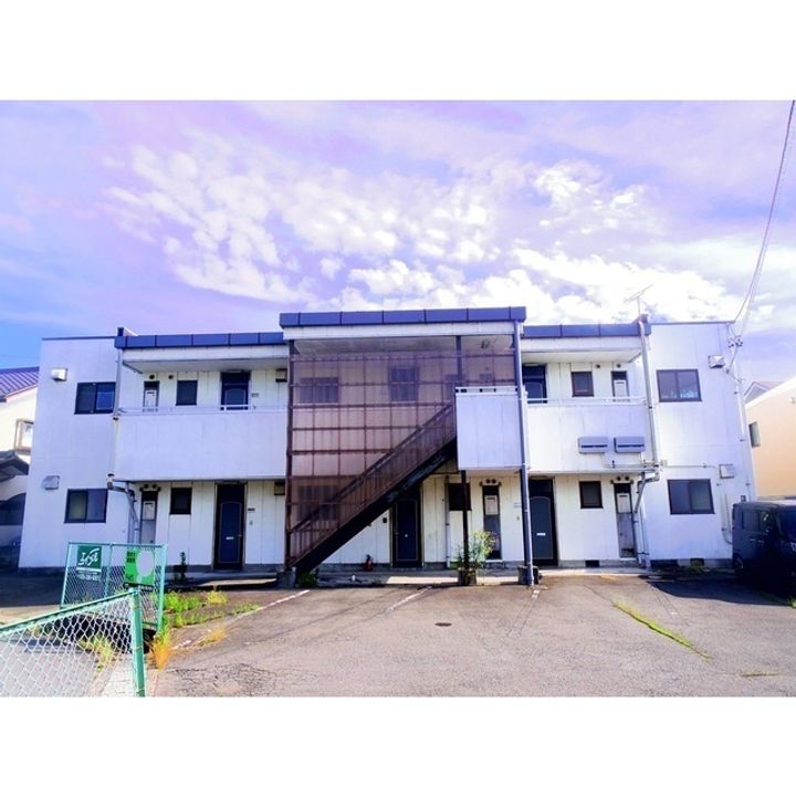 クワバラニューハイツ103の外観