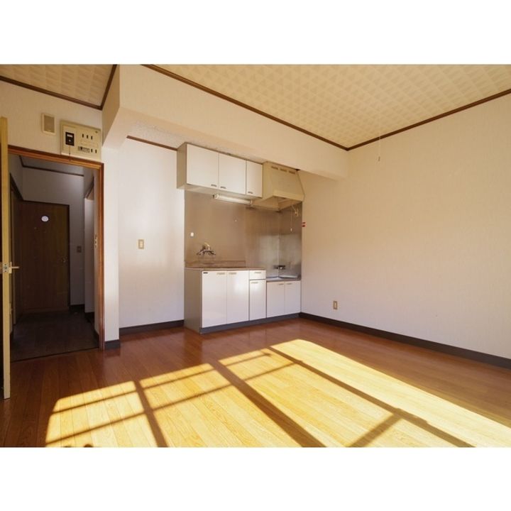 ホワイトヴィラ(上田原)の居間