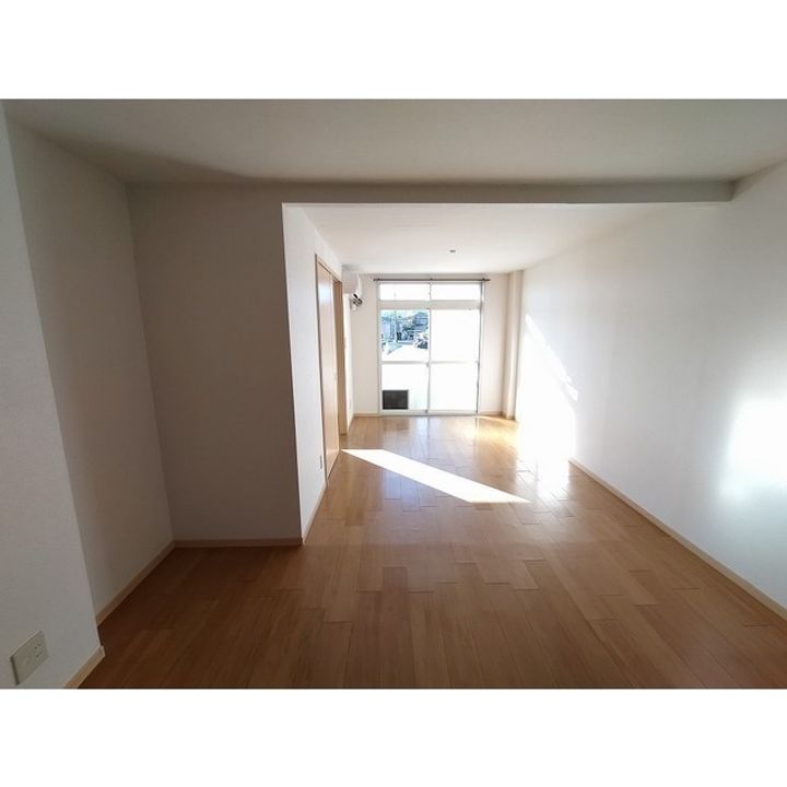 アプリコットA203の居間