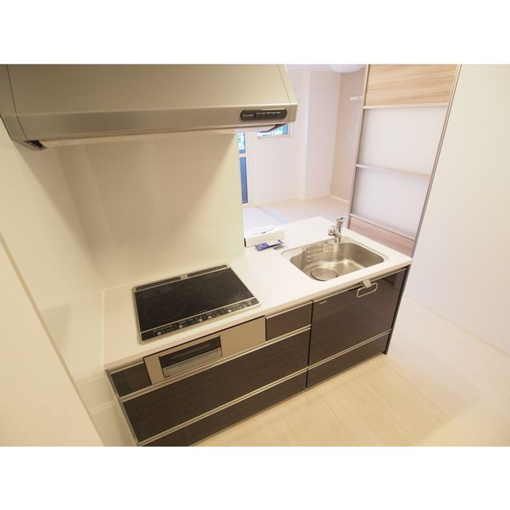 コンフォーティア白板『D-room』204のキッチン