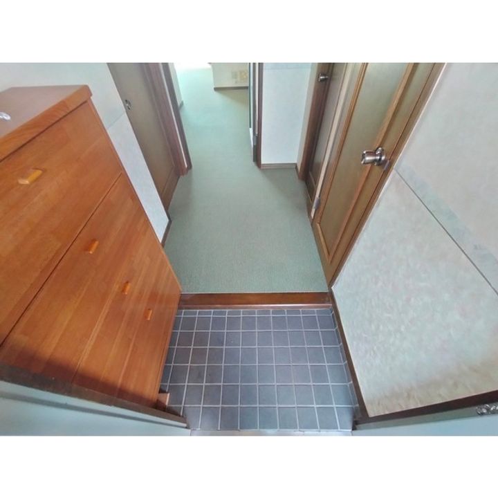 メゾン21小諸 402402の玄関