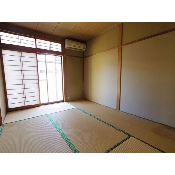 松代ハイツAの居間