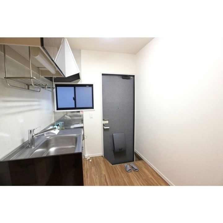 フレグランス 西林 B棟の玄関