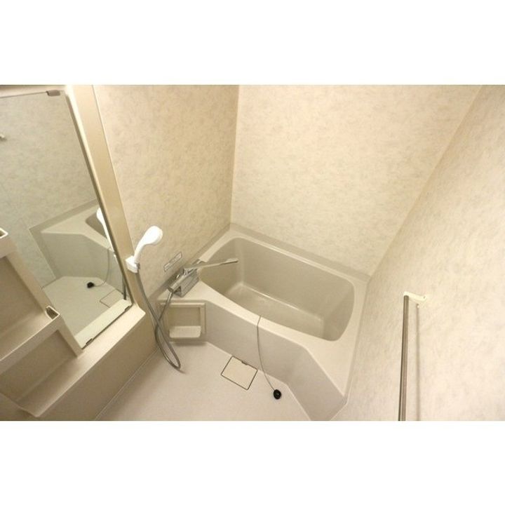 フレグランス 西林 B棟の風呂