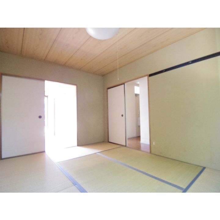 ジュネス宮島 C棟202の内装