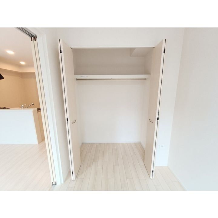トレアティック島内103の内装