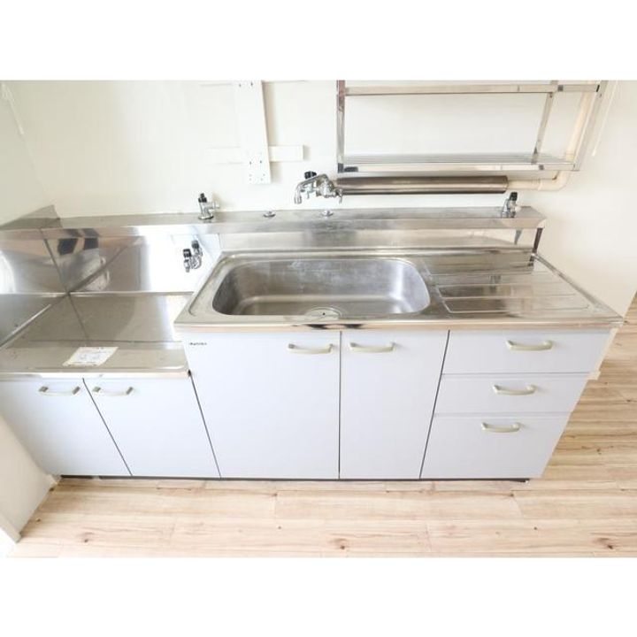 ビレッジハウス岩村田2号棟502のキッチン