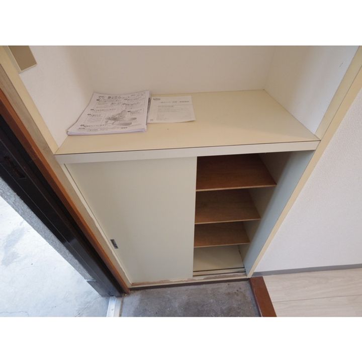 コア伊那北502の玄関