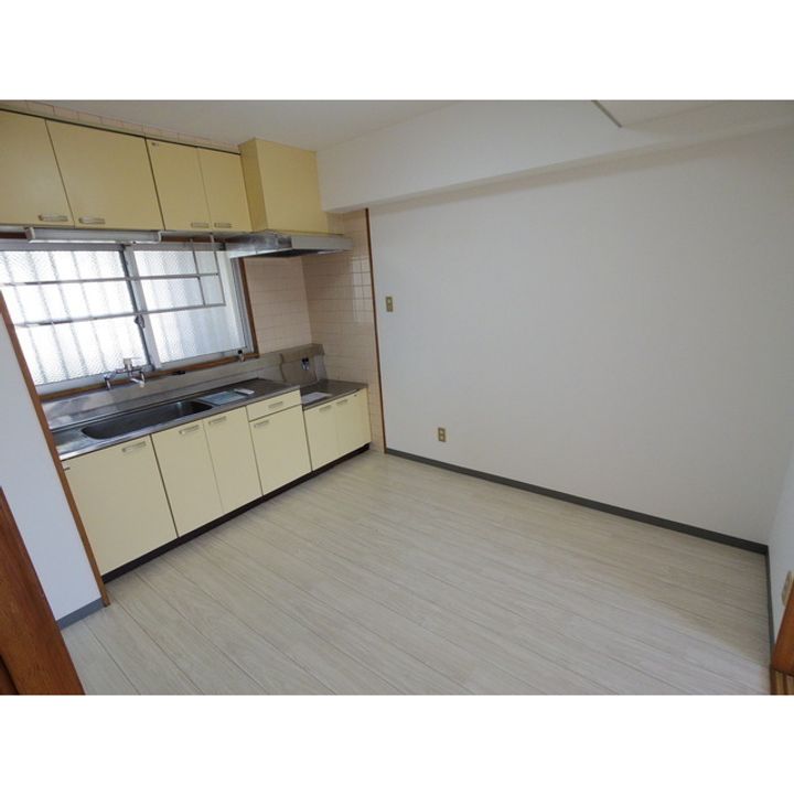 コア伊那北502のキッチン