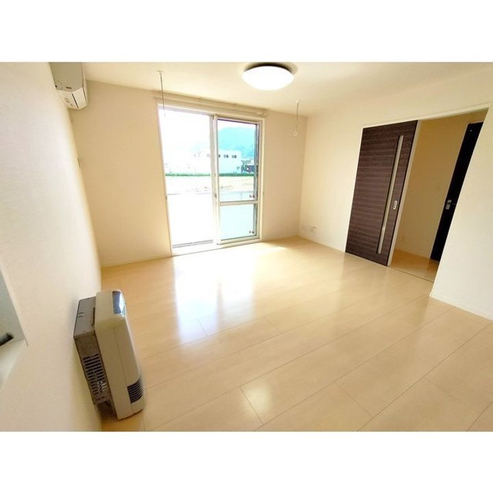 メゾン クラヴィエ C102の居間