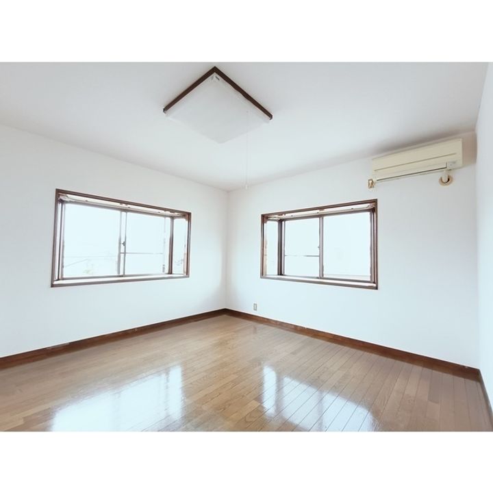 ホワイトレジデンスM2minamiの居間