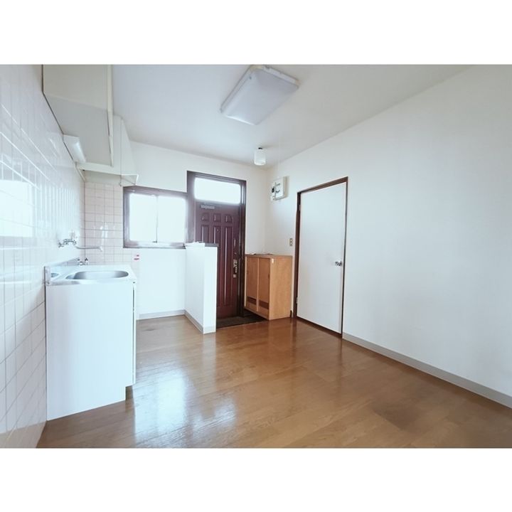 ホワイトレジデンスM2minamiの玄関