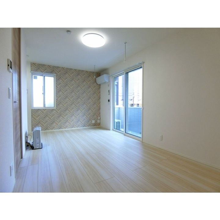 グランスクエア Ⅰ番館102の居間