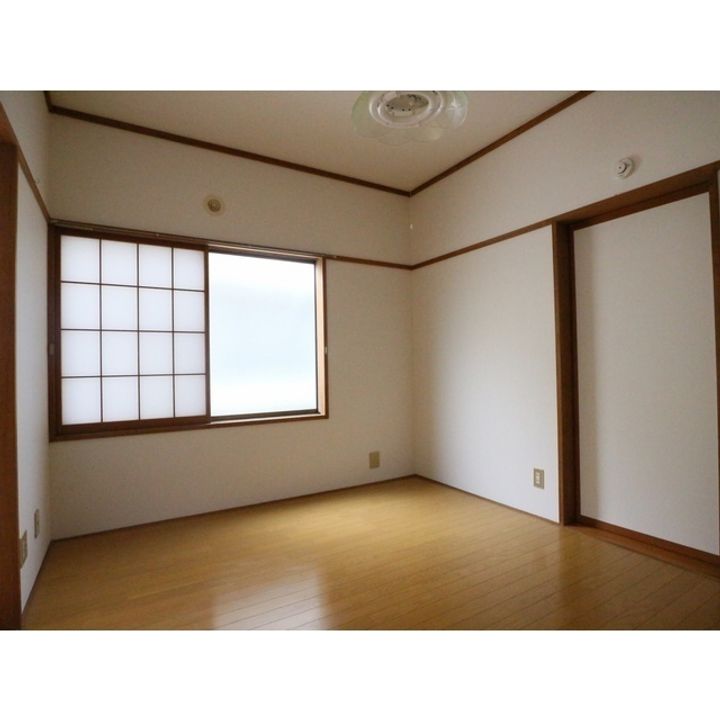 ビラ砂田101の居間