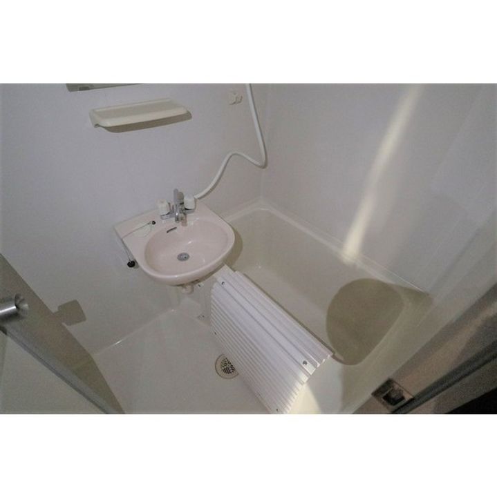 ガーデンプレイス諏訪湖201の風呂