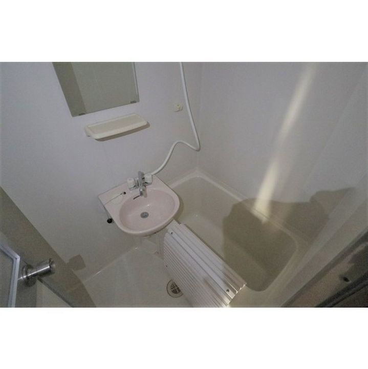 ガーデンプレイス諏訪湖201の風呂