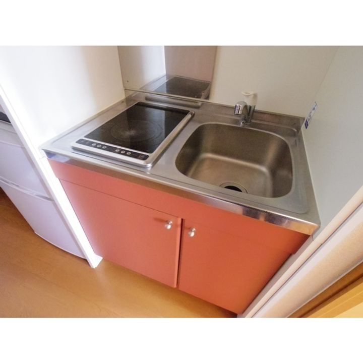 レオパレスやまろ204のキッチン