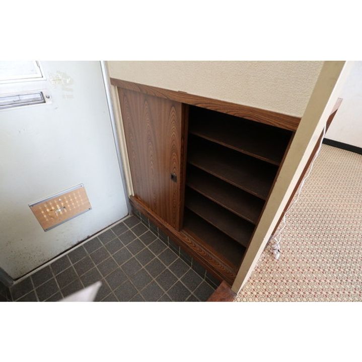 仲コーポ85205の玄関