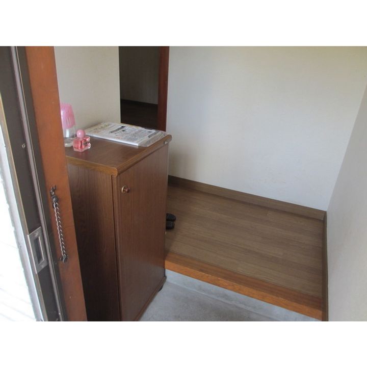 コーポ宮本101の玄関