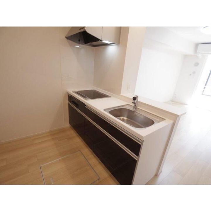 コンフォーティア小諸 C棟103のキッチン