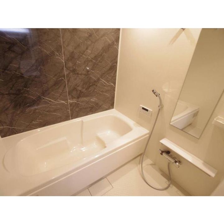 コンフォーティア小諸 C棟103の風呂