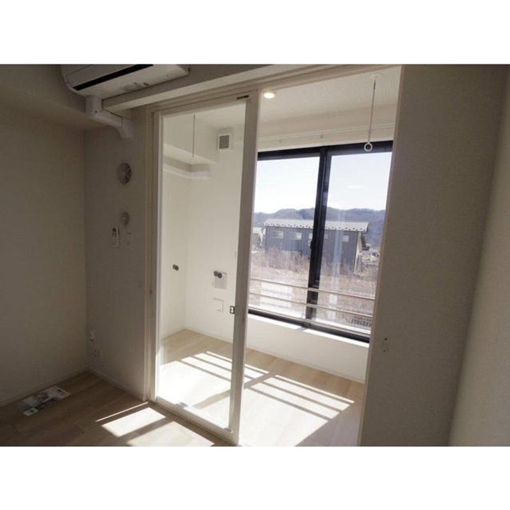 コンフォーティア小諸 C棟103の内装