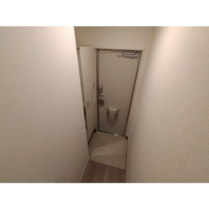 hull (ハル)の玄関