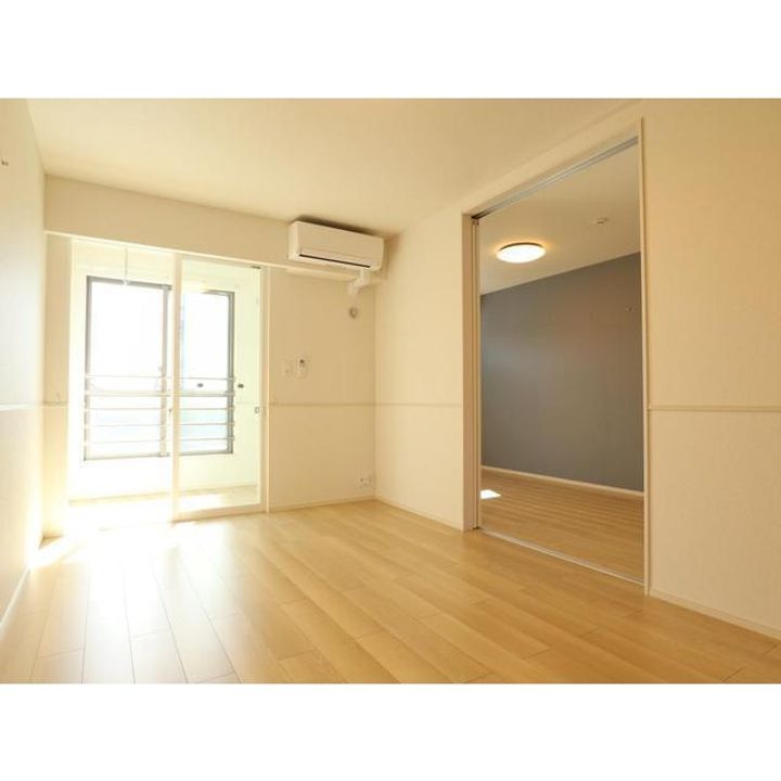 プレステージ・佐久平の居間