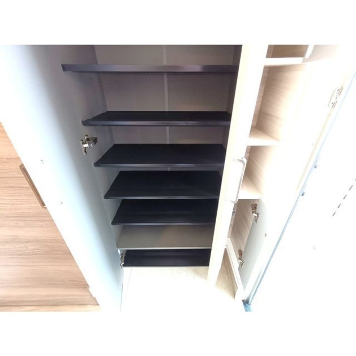 ベルコリーヌ783 D棟101の玄関