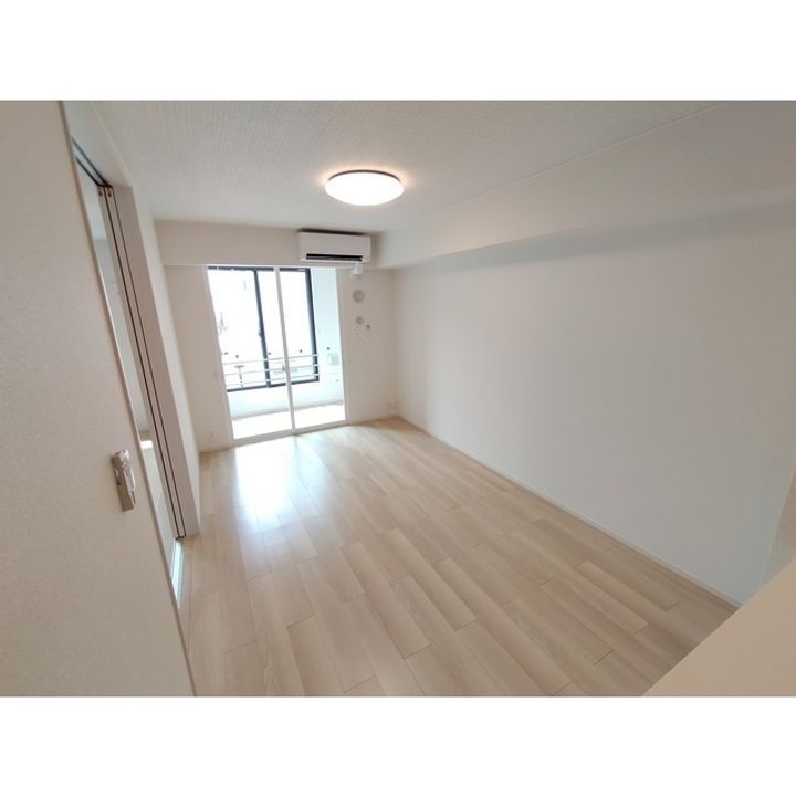 Lumiere一ツ家 Ⅱ103の居間