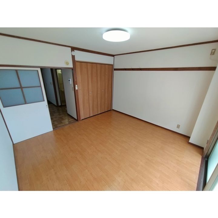 アローハイツ3の居間