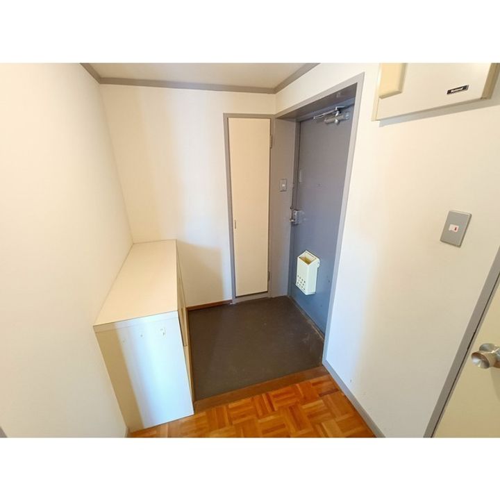 サンライト高田101の玄関